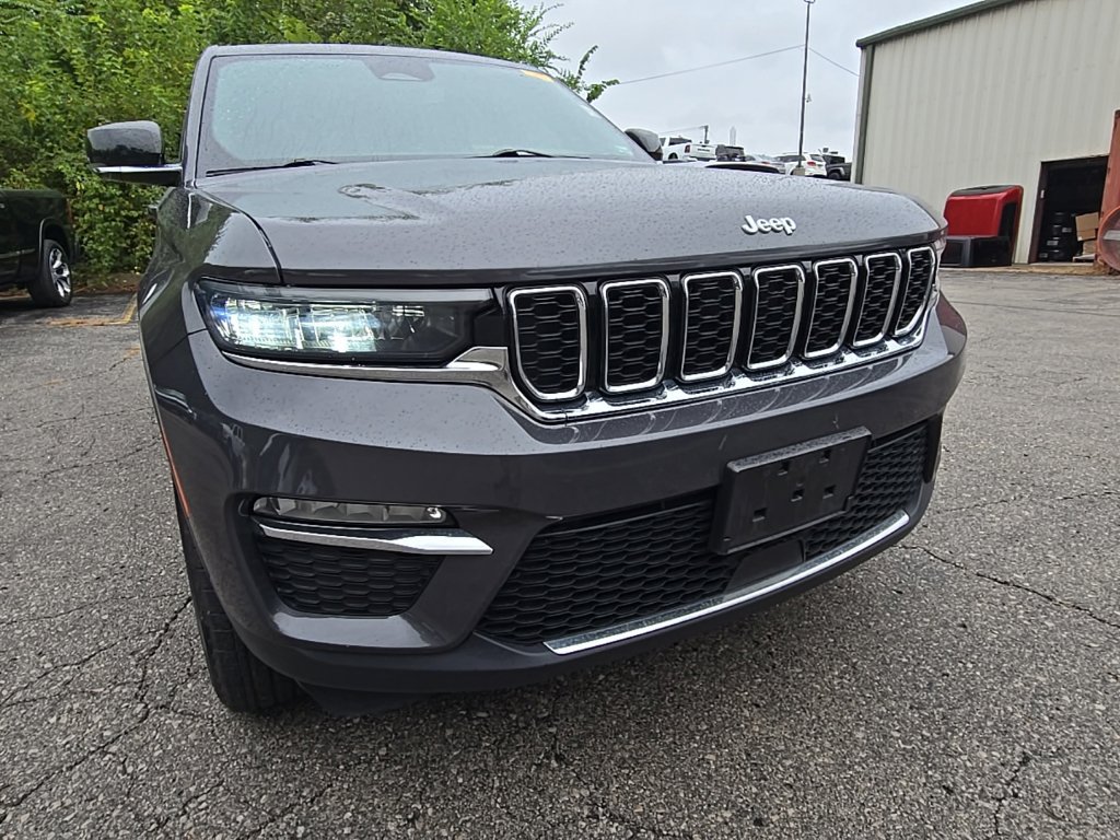 Used 2024 Jeep Grand Cherokee Limited AWD/4WD image 11