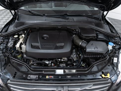 Used 2015 Volvo XC60 T6 w/ Proximity Package FWD image 9