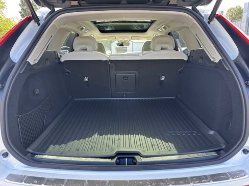 New 2025 Volvo XC60 B5 Ultra w/ Protection Package Premier image 14