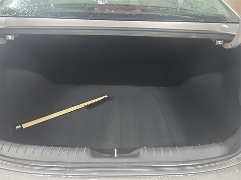 Certified 2025 Hyundai Elantra SEL image 16