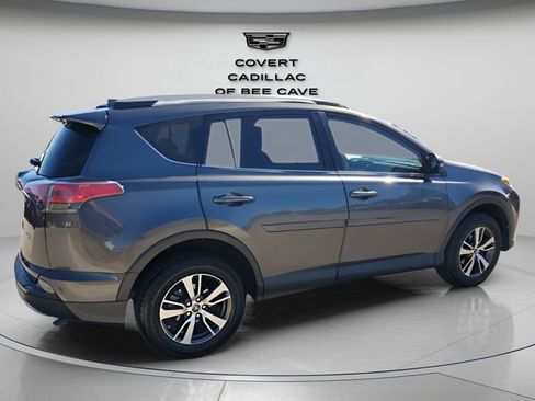 Used 2018 Toyota RAV4 XLE image 10