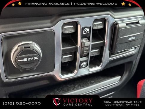 Used 2023 Jeep Wrangler Sahara image 29