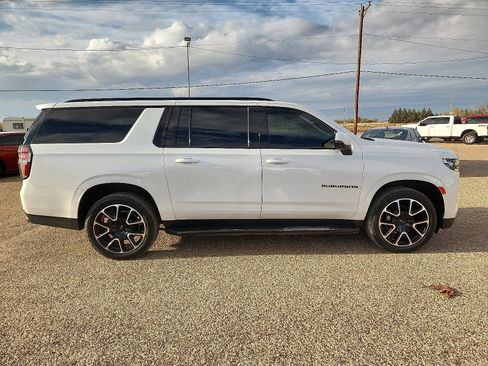 Used 2022 Chevrolet Suburban RST w/ Sport Performance Package image 5