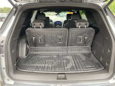 Certified 2023 Chevrolet Traverse RS w/ LPO, Floor Liner Package AWD/4WD image 22