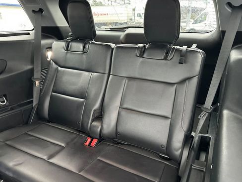 Used 2023 Ford Explorer Limited image 14