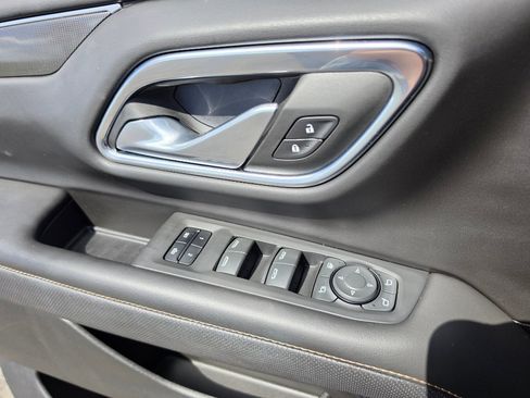 Used 2023 GMC Yukon AT4 w/ Technology Package AWD/4WD image 30