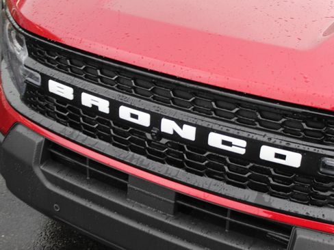 New 2025 Ford Bronco Sport Outer Banks w/ Outer Banks Tech Package+ AWD/4WD image 9