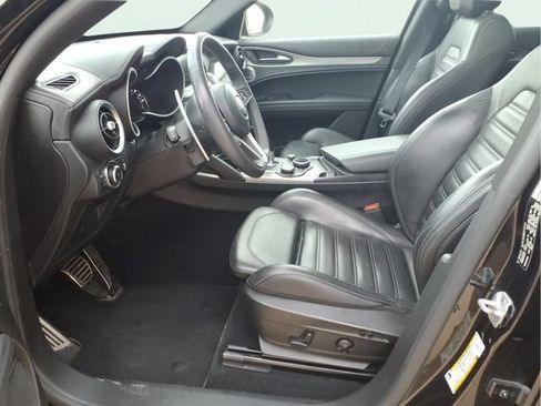 Used 2019 Alfa Romeo Stelvio Ti Sport w/ Quick Order Package 22S Sport AWD/4WD image 18