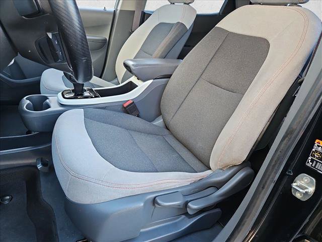 Used 2017 Chevrolet Bolt LT FWD image 15