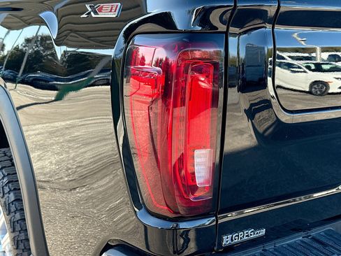 Used 2022 GMC Sierra 2500 SLT image 35