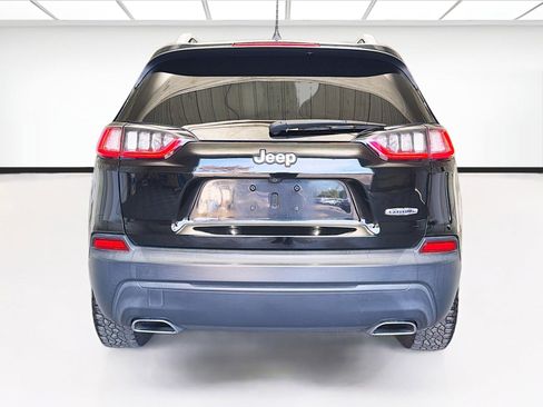 Used 2019 Jeep Cherokee Latitude Plus w/ Comfort/Convenience Group FWD image 5