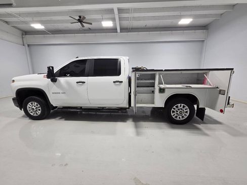 Used 2022 Chevrolet Silverado 2500 W/T w/ WT Fleet Convenience Package image 4
