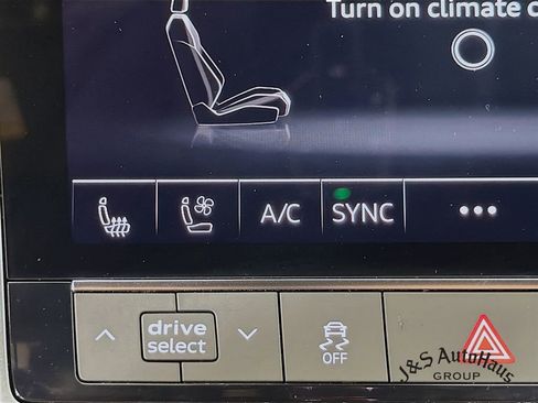 Used 2024 Audi Q8 Premium Plus w/ Premium Plus Package image 26