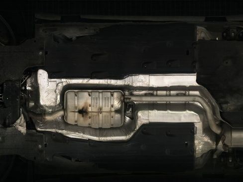Used 2024 Chrysler Pacifica Touring-L FWD image 9