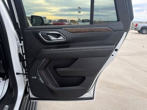 Used 2023 Chevrolet Tahoe Premier AWD/4WD image 20