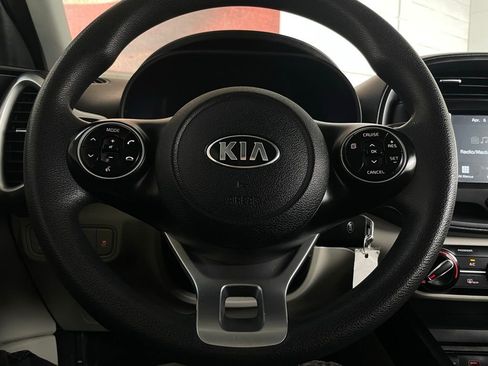 Used 2021 Kia Soul LX FWD image 26