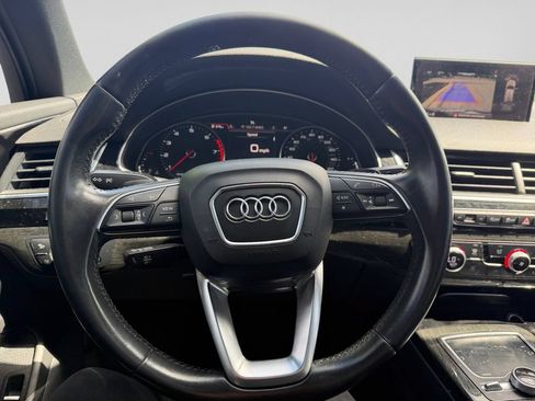 Used 2017 Audi Q7 3.0T Premium w/ Towing Package AWD/4WD image 14