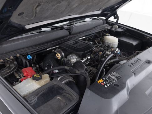 Used 2013 GMC Sierra 2500 Denali w/ Suspension Package, Off-Road image 43