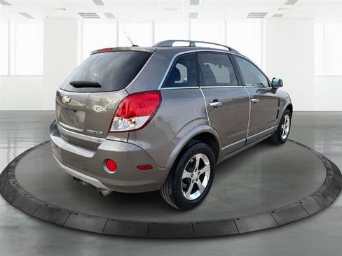 Used 2012 Chevrolet Captiva Sport LT image 4