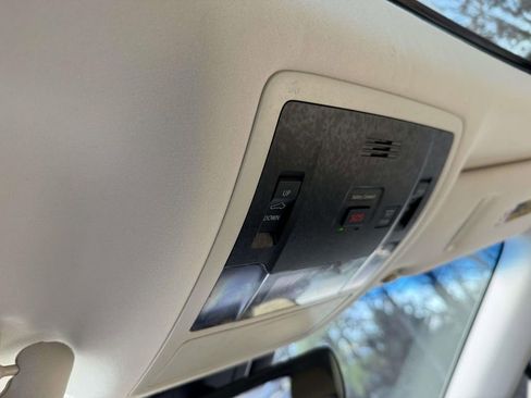 Used 2019 Lexus RX 350L w/ Premium Package image 26