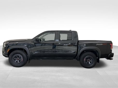 Used 2025 Nissan Frontier PRO-4X w/ Tow Package AWD/4WD image 2