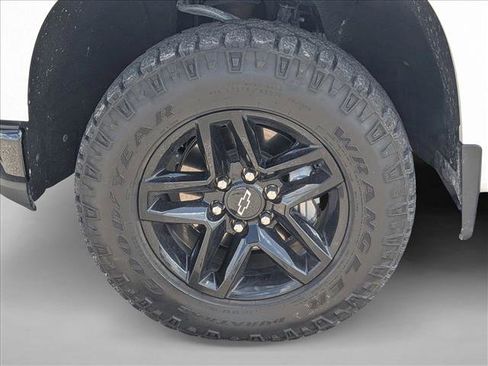 Used 2021 Chevrolet Silverado 1500 LT Trail Boss w/ Convenience Package II AWD/4WD image 10