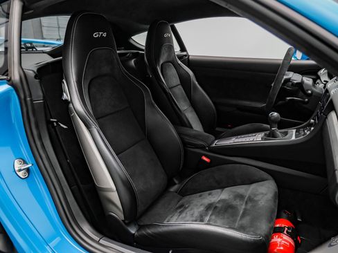 Used 2020 Porsche 718 Cayman GT4 image 54