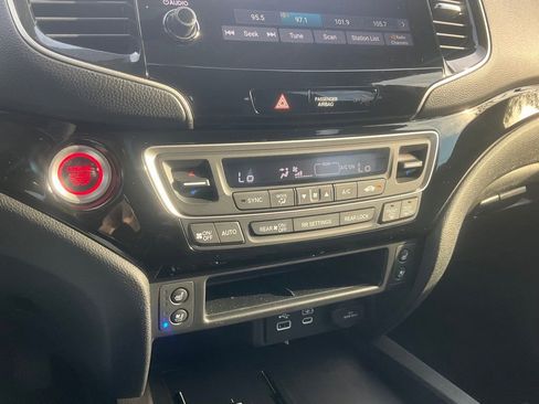 Used 2024 Honda Passport Black Edition image 26