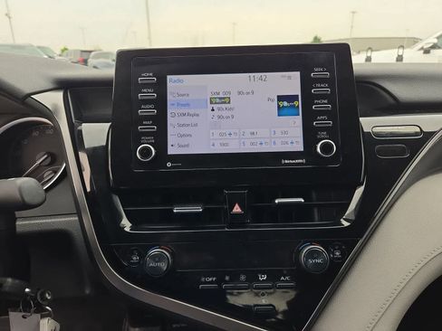 Used 2022 Toyota Camry LE FWD image 25