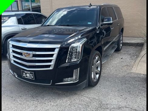 Used 2019 Cadillac Escalade ESV Luxury RWD image 1