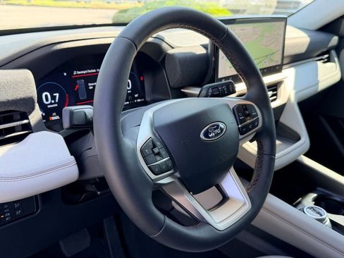 New 2026 Ford Explorer Active RWD image 19