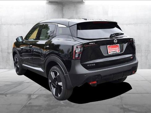 New 2025 Nissan Kicks SR image 7