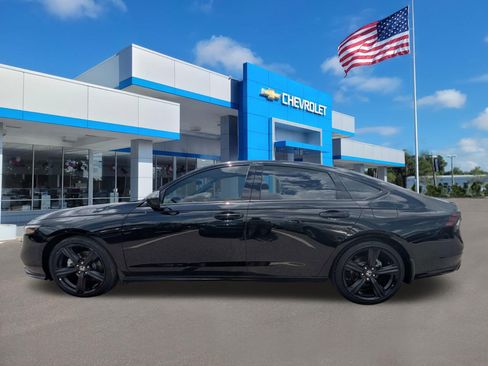 Used 2025 Honda Accord Sport image 6