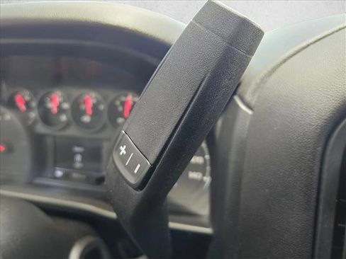 Used 2022 Chevrolet Silverado 1500 Custom w/ LPO, Dark Essentials Package RWD image 12
