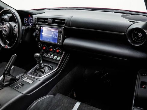 Used 2023 Toyota GR86 Premium w/ ALL Weather Mat Package (TMS) RWD image 20