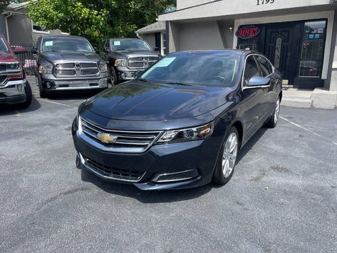 Used 2016 Chevrolet Impala LT w/ Convenience Package FWD image 2