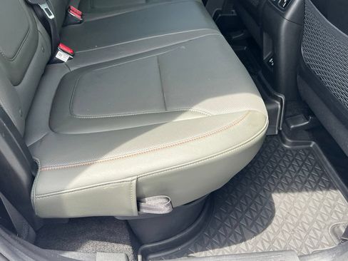 Used 2025 Hyundai Santa Cruz Limited AWD/4WD image 19