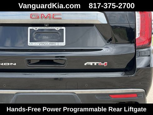 Used 2022 GMC Yukon AT4 AWD/4WD image 8