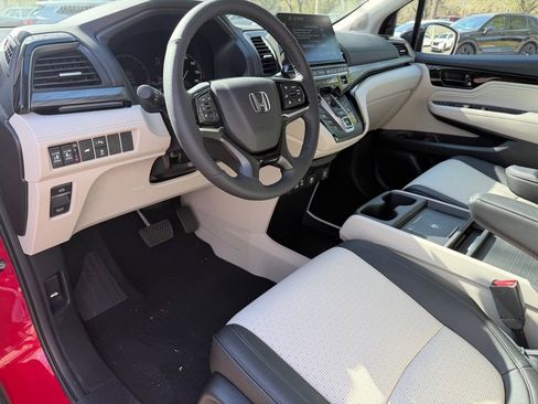 New 2026 Honda Odyssey Elite image 16