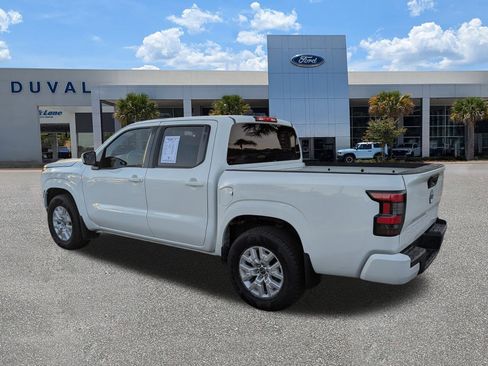 Used 2022 Nissan Frontier SV image 5