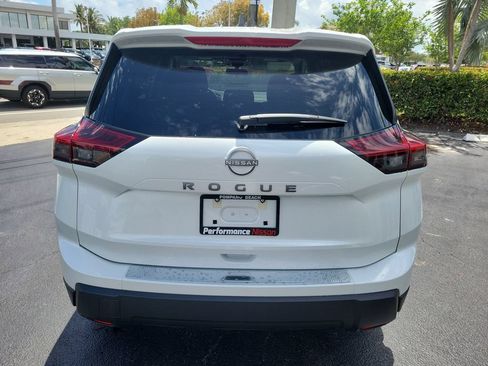 New 2026 Nissan Rogue SV FWD image 7