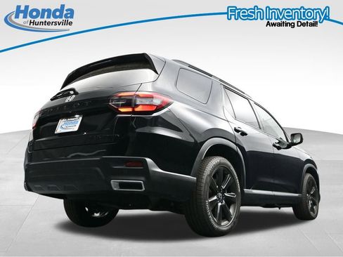 Used 2025 Honda Pilot Black Edition image 48