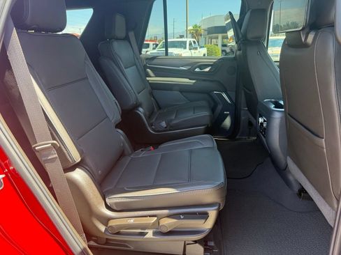 Used 2024 GMC Yukon Denali w/ Advanced Technology Package AWD/4WD image 22