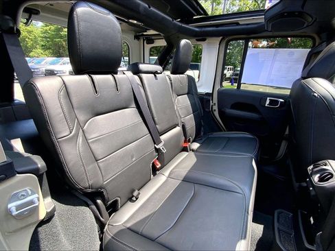 Certified 2022 Jeep Wrangler Unlimited Sahara w/ Cold Weather Group AWD/4WD image 19