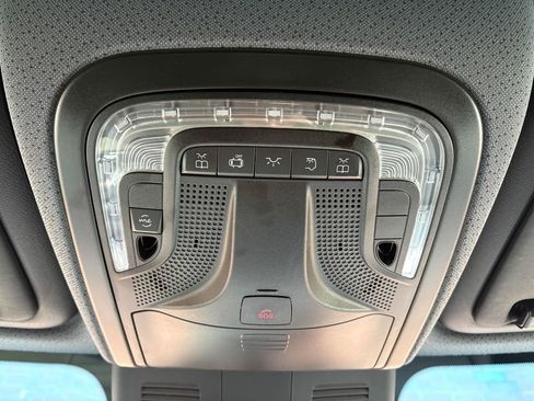 Used 2025 Mercedes-Benz Sprinter 2500 image 22