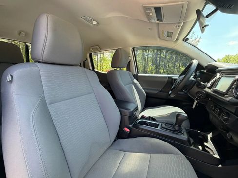 Used 2019 Toyota Tacoma SR w/ SR Convenience Package RWD image 24