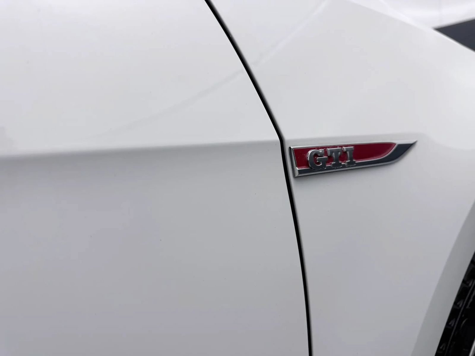 Used 2016 Volkswagen GTI Autobahn w/ Lighting Package (SEL) FWD image 9