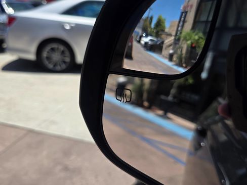 Used 2016 Toyota Sienna LE FWD image 30