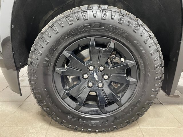 Used 2021 Chevrolet Colorado Z71 w/ Z71 Midnight Edition AWD/4WD image 7