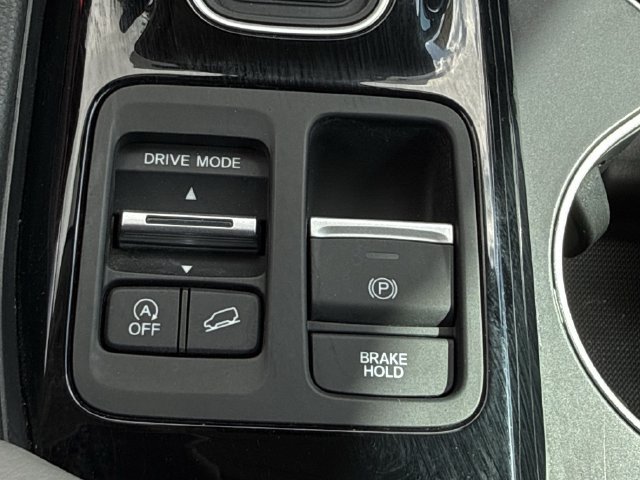 Used 2025 Honda Pilot Touring image 22